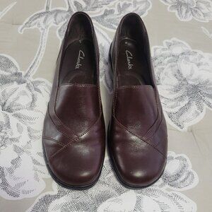 Clarks Brown Leather Slip-on Shoes Size 7.5 Like new!